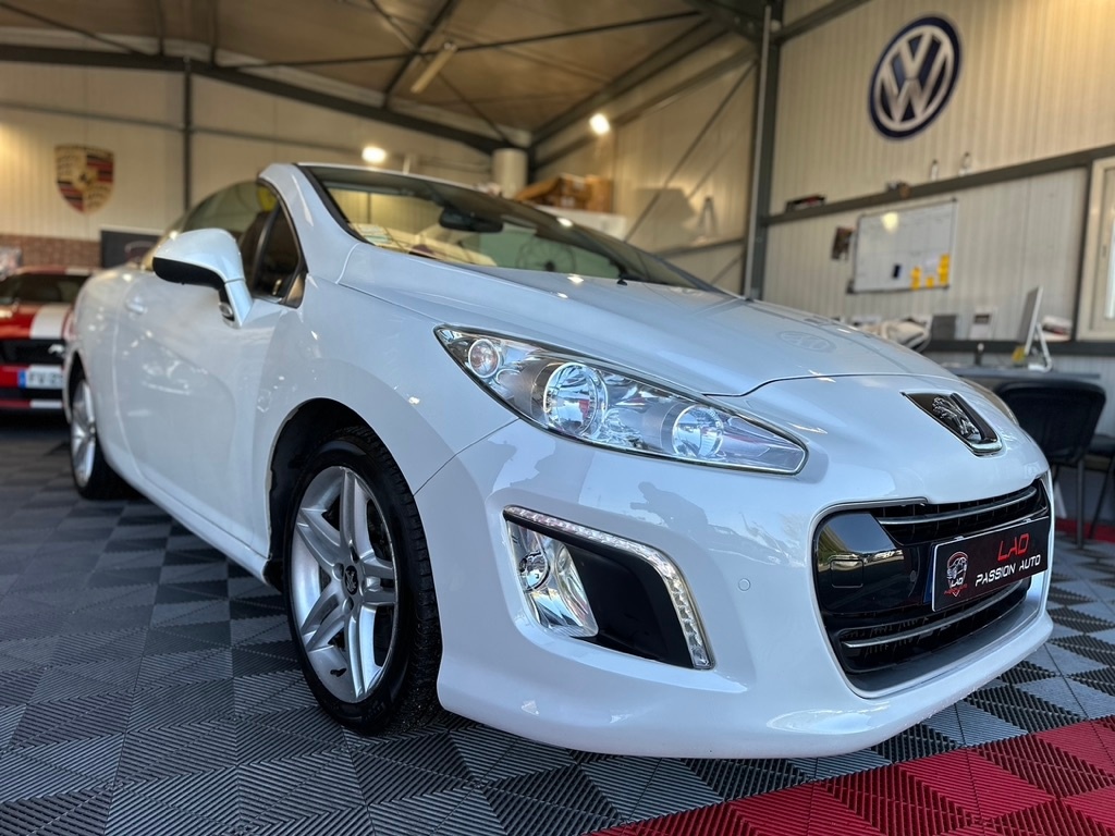 Peugeot 308 CC 2.0 HDi 163ch FAP Feline A