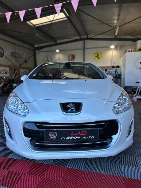 Peugeot 308 CC 2.0 HDi 163ch FAP Feline A