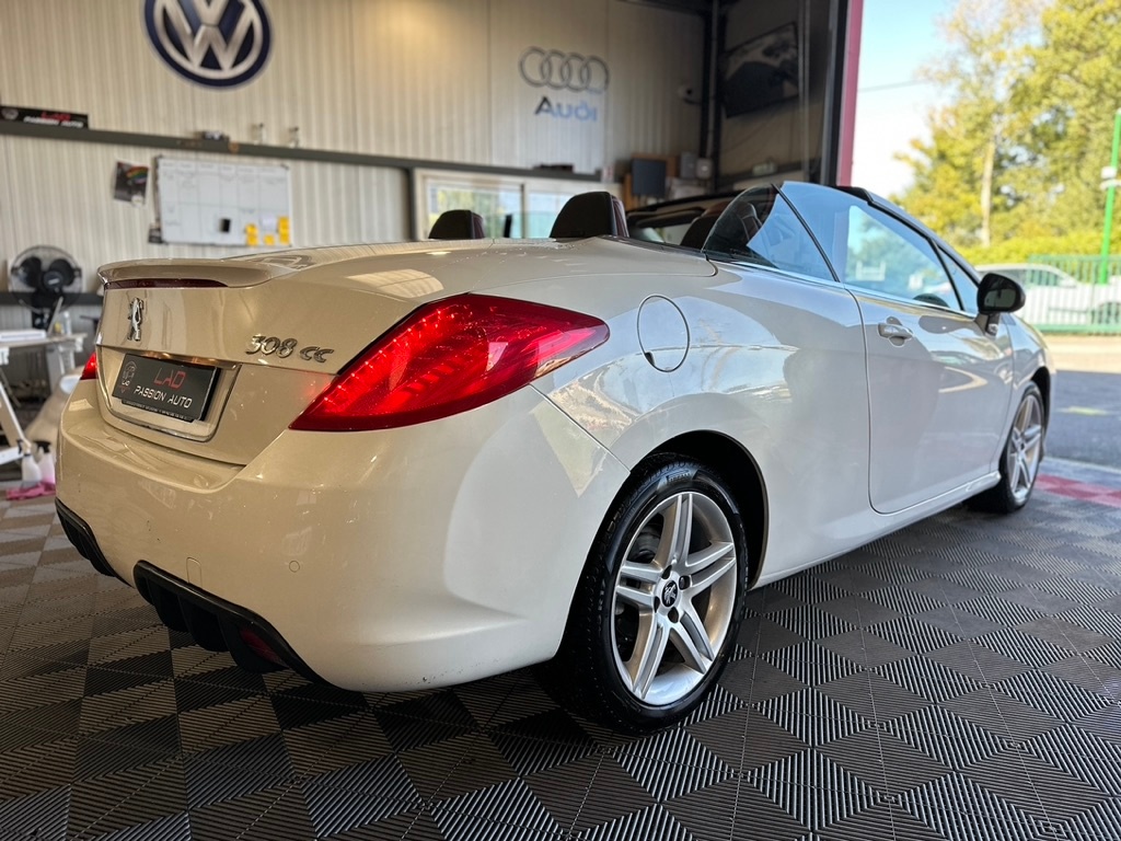 Peugeot 308 CC 2.0 HDi 163ch FAP Feline A