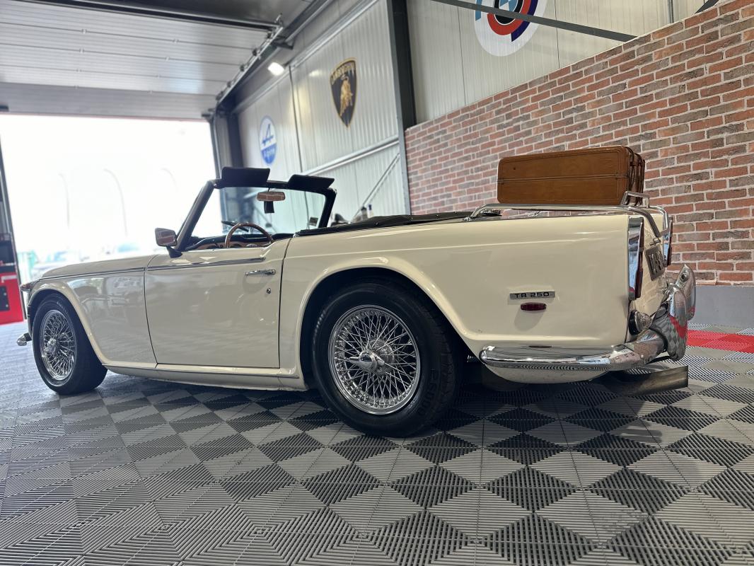 Triumph TR250 TR 250 OVERDRIVE / CARBURATEUR