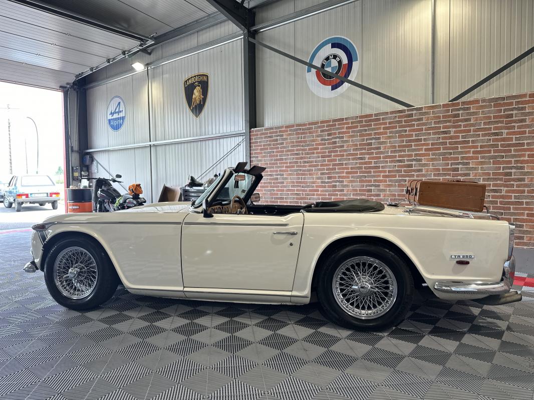 Triumph TR250 TR 250 OVERDRIVE / CARBURATEUR