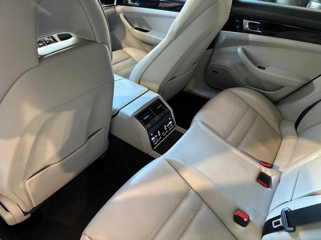 Porsche Panamera 4 V6 3.0 462 Hybrid PDK