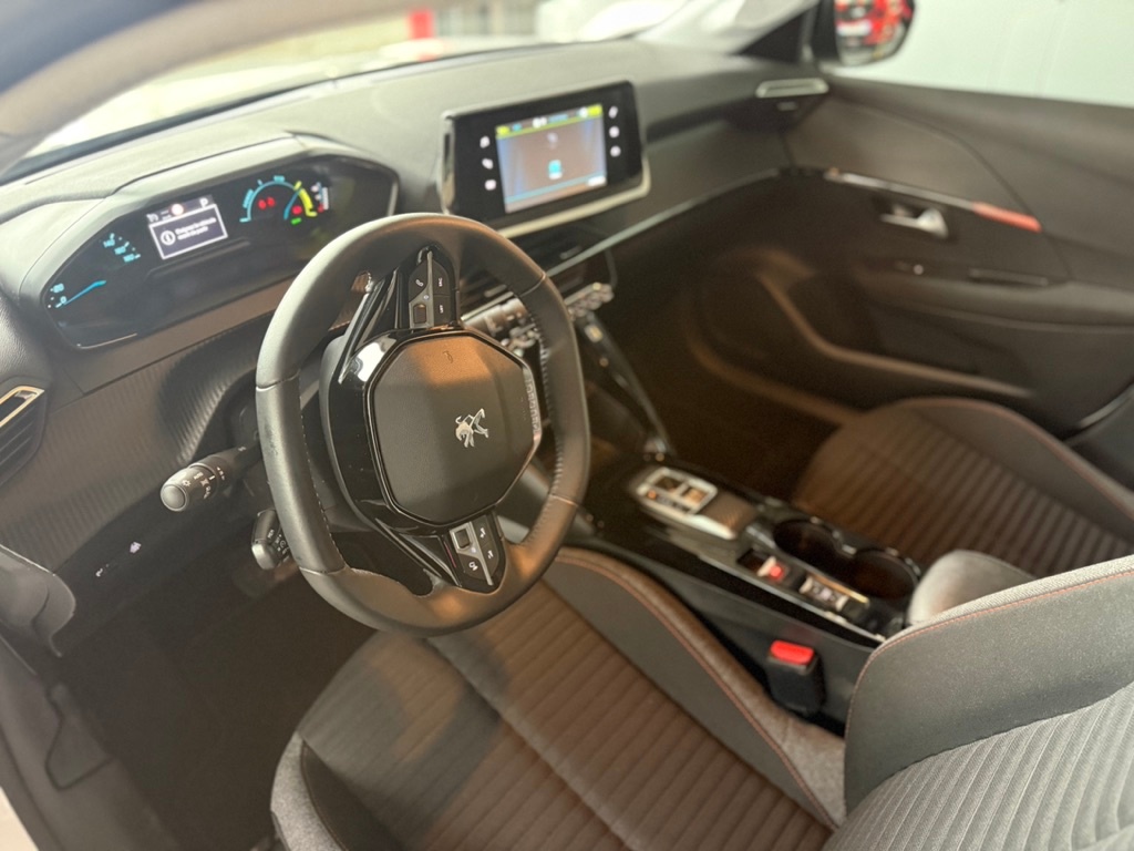 Peugeot 208 ELECTRIQUE 50 kWh 136ch Active