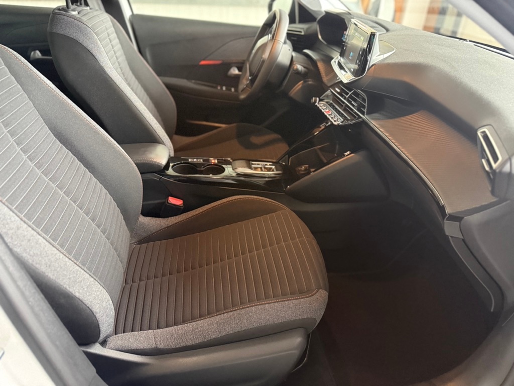 Peugeot 208 ELECTRIQUE 50 kWh 136ch Active