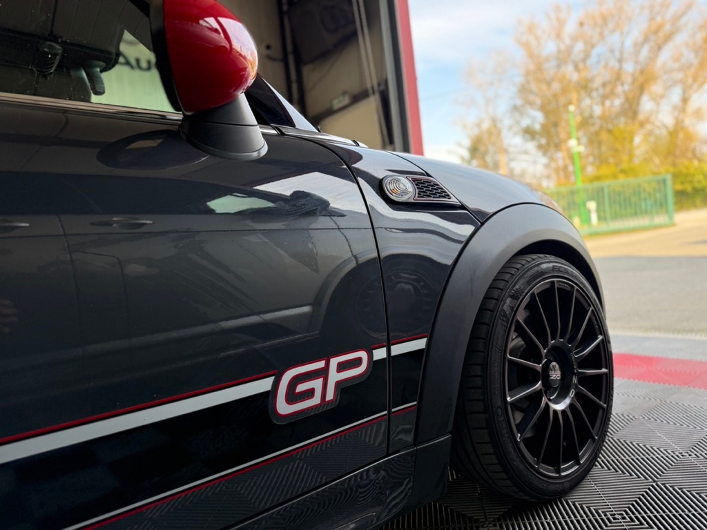 Mini Hatch R56 218 ch John Cooper Works GP II