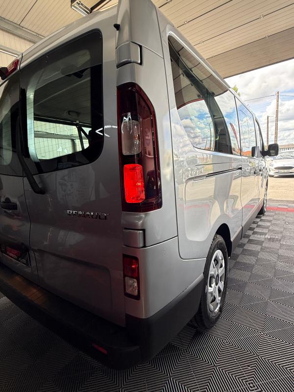 Renault Trafic Blue dCi 150 auto Grand Evolution Combi Neuf Pas de Malus Eco 35 000€ HT / 42 000 € TTC