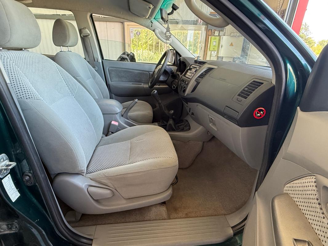 Toyota Hilux PICK UP DBLE CAB Double CABINE 4x4 120 D-4D GX