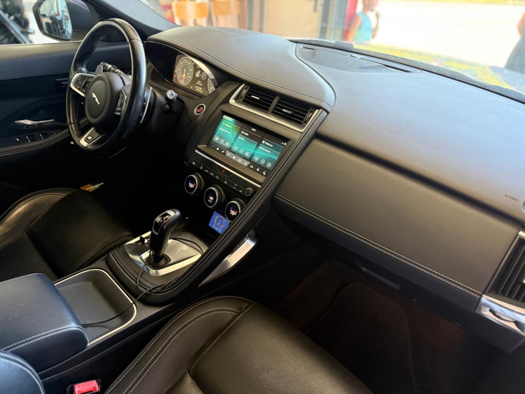 Jaguar E-PACE 2.0 D - 150 ch AWD BVA R-Dynamic SE