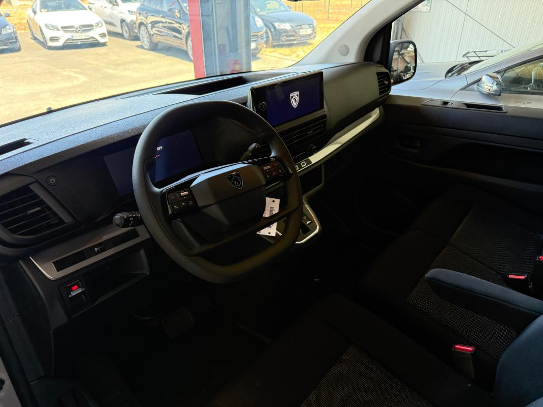 Peugeot Expert FOURGON FGN M DIESEL 180 CH AUTOMATIQUE